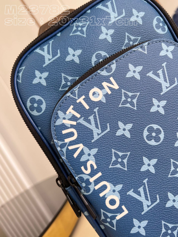 HOT SALE LOUIS VUITTON Avenue Slingbag NM