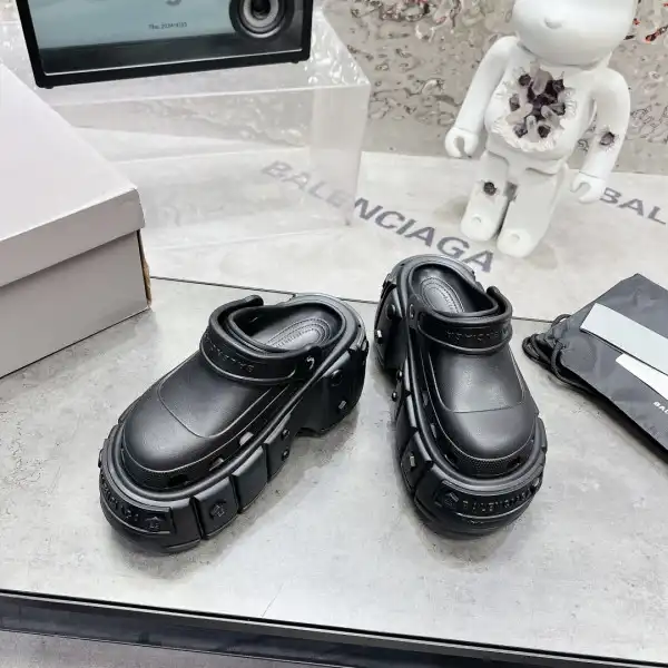 Balenciaga✖️Crocs sandals