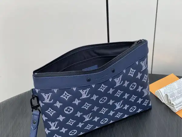 Cheap LOUIS VUITTON POCHETTE TO-GO-30*21.5*2cm