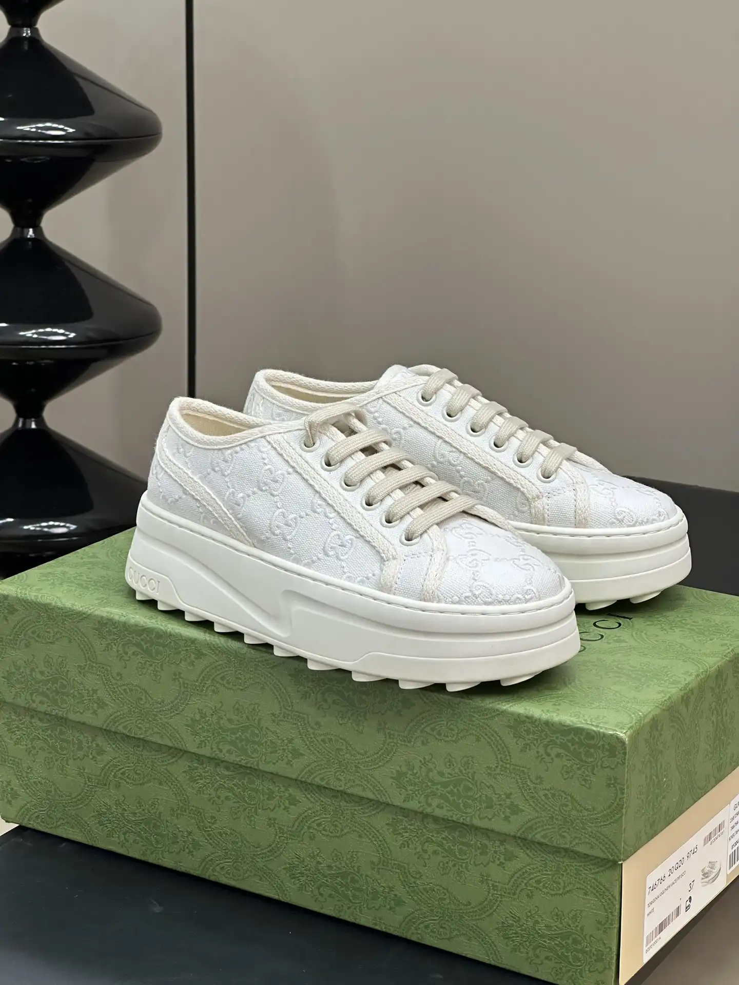 GUCCI women's GG SNEAKER