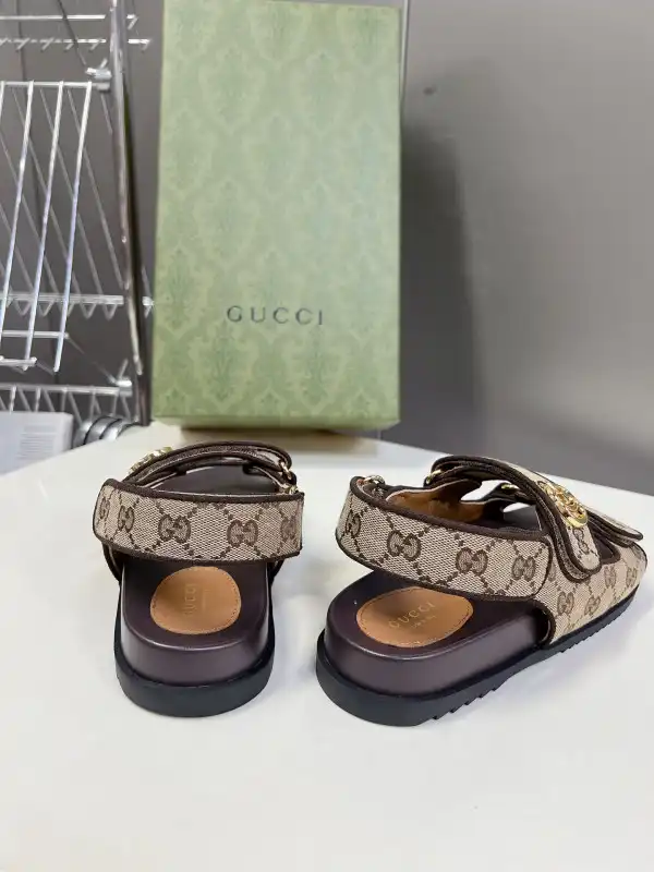 Bagsoffer GUCCI WOMEN'S SANDAL with DOUBLE G