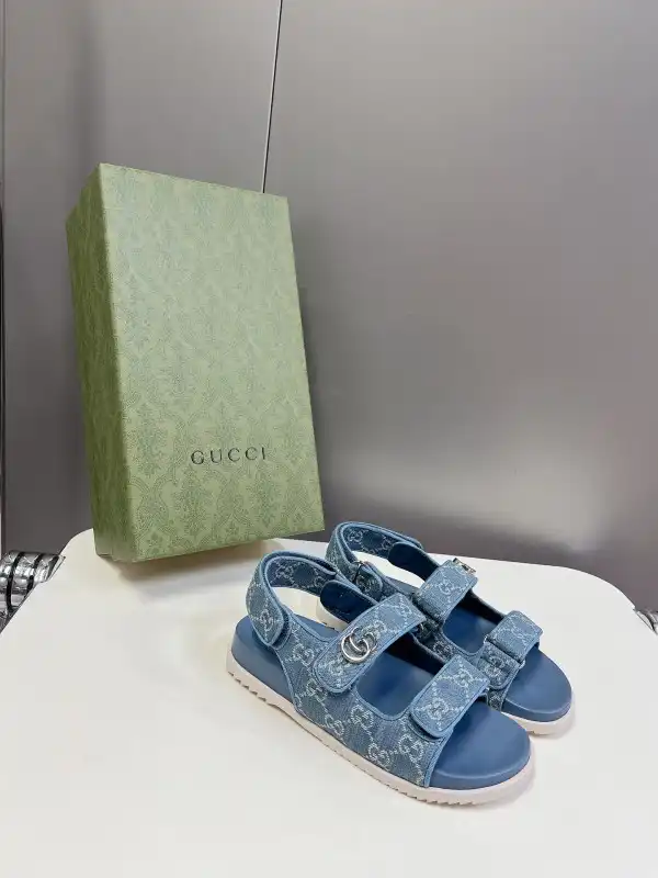 First bag ru GUCCI WOMEN'S SANDAL with DOUBLE G