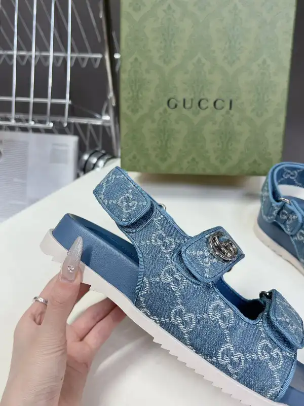 First bag ru GUCCI WOMEN'S SANDAL with DOUBLE G