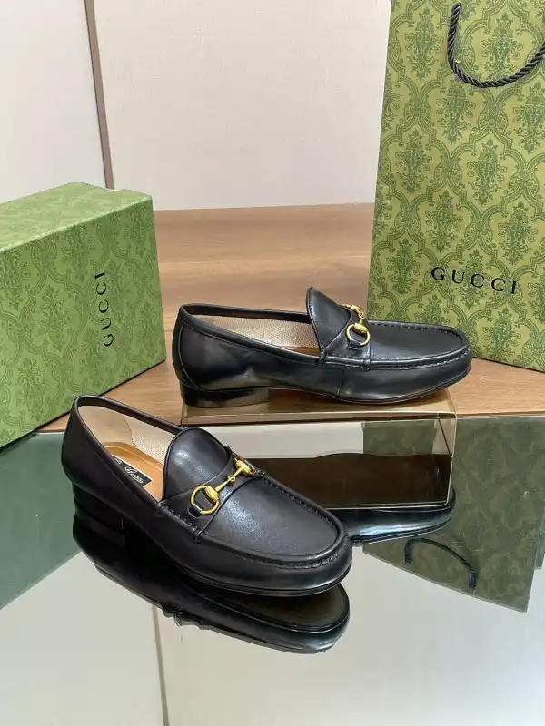 First bag ru GUCCI MEN LOAFER