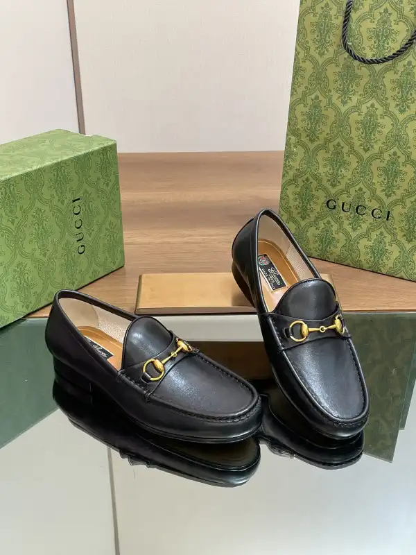 First bag ru GUCCI MEN LOAFER