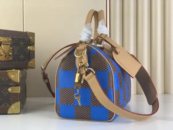 You get luxury for less. Shop now for the best deals on fake Louis bags. Louis Vuitton SPEEDY 25