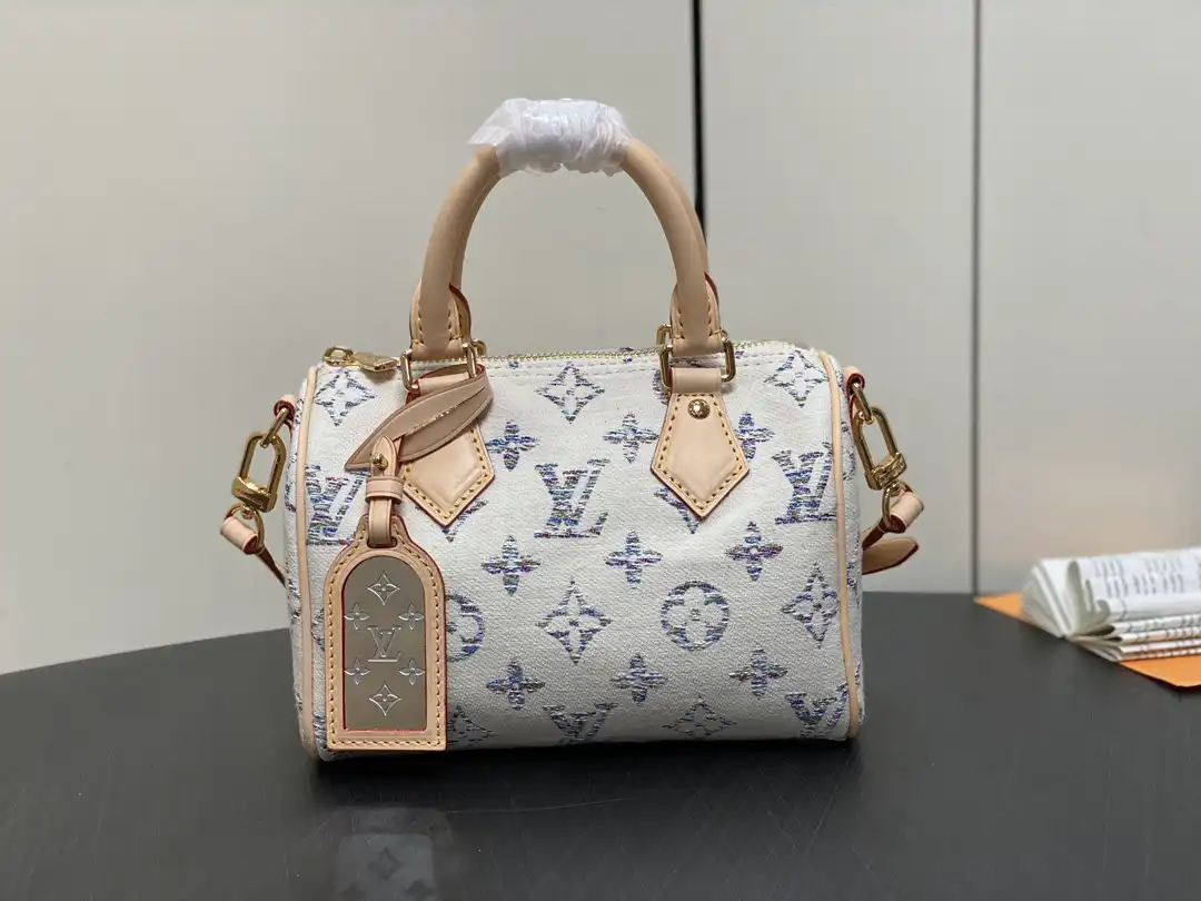 Firstbag Ru LOUIS VUITTON SPEEDY BANDOULIÈRE 20