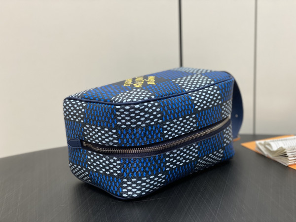 HOT SALE LOUIS VUITTON LOCKER DOPP KIT bag-23*13*12CM