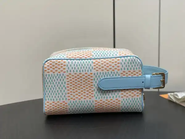 Affordable LOUIS VUITTON LOCKER DOPP KIT bag-23*13*12CM