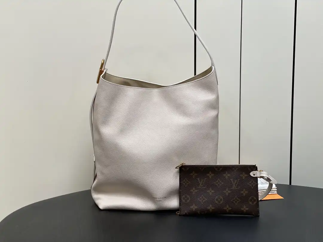 Aaa replica ru LOUIS VUITTON Low Key Hobo Jh-31*35*18CM