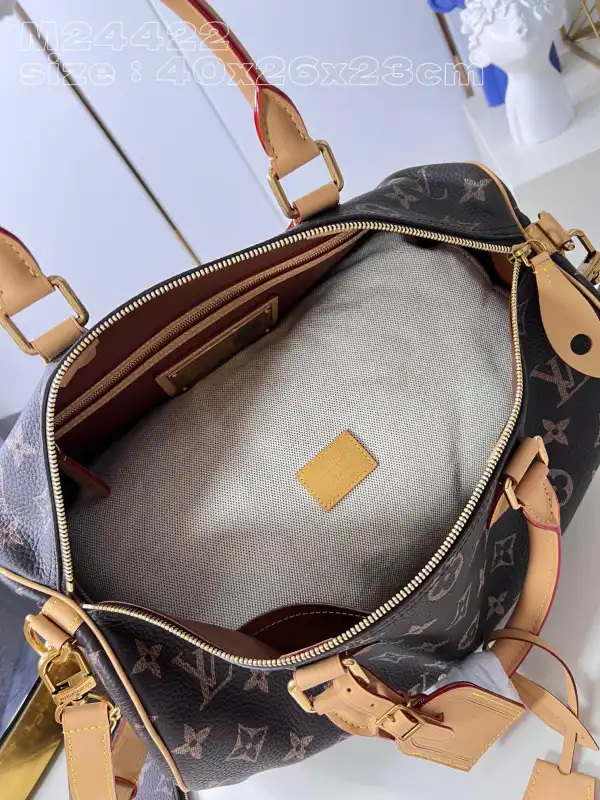 Eliminating the middleman and passing on savings to you. With massive production and tax-free benefits Louis Vuitton SPEEDY 40