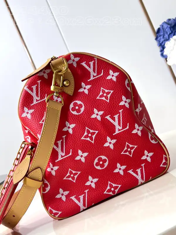 Eliminating the middleman and passing on savings to you. With massive production and tax-free benefits Louis Vuitton SPEEDY 40