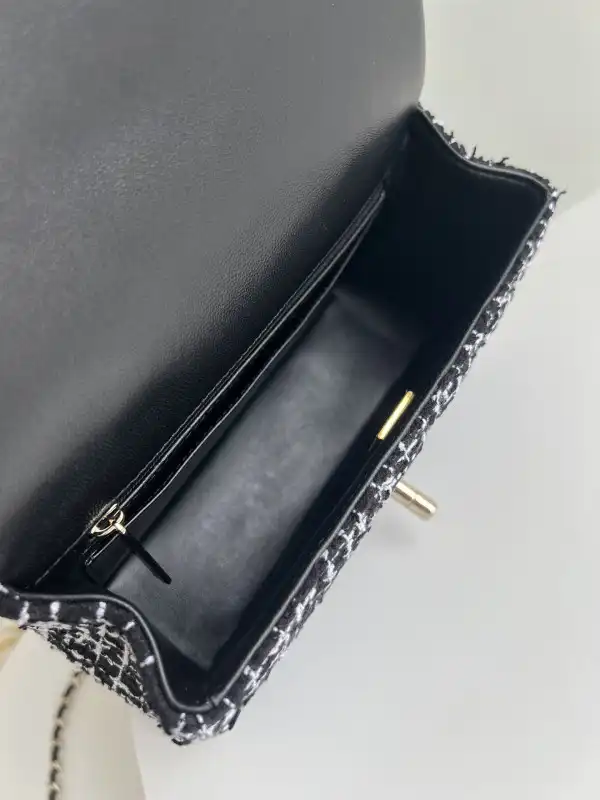 CHANEL FLAP BAG WITH TOP HANDLE-20*12*6cm