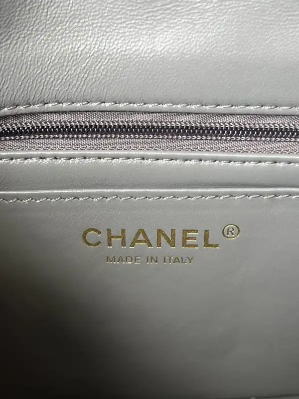 First Bag Ru CHANEL FLAP BAG WITH TOP HANDLE-20*12*6cm