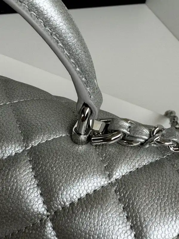 CHANEL FLAP BAG WITH TOP HANDLE-20*12*6cm