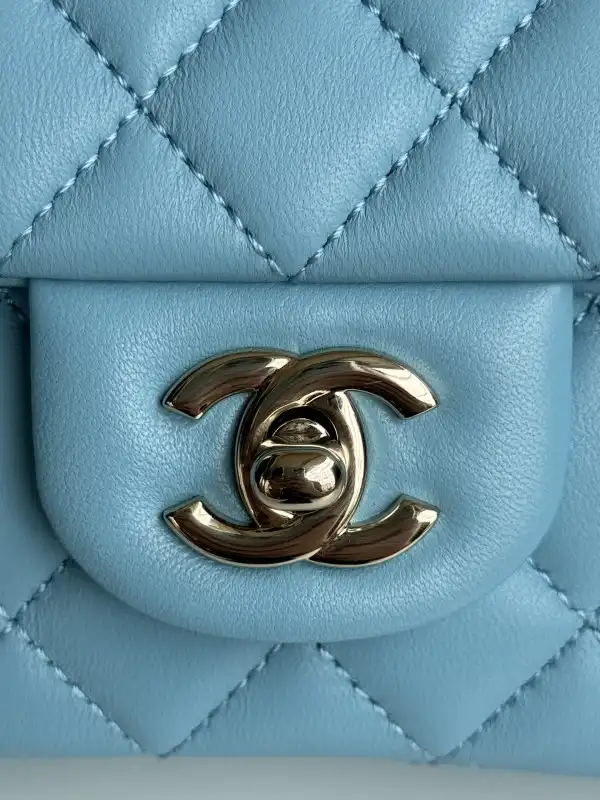 First Bag Ru CHANEL FLAP BAG WITH TOP HANDLE-20*12*6cm