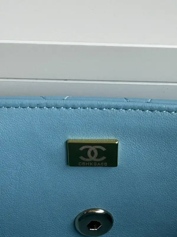 First Bag Ru CHANEL FLAP BAG WITH TOP HANDLE-20*12*6cm