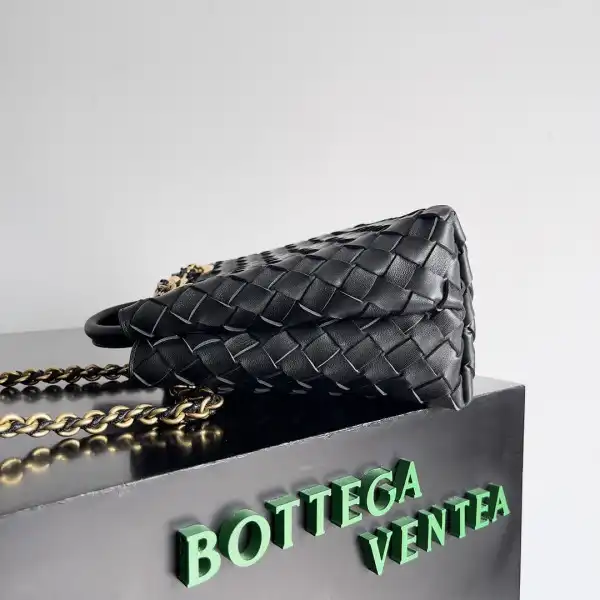 Bottega Veneta Small Andiamo Chain-25*22*10.5cm