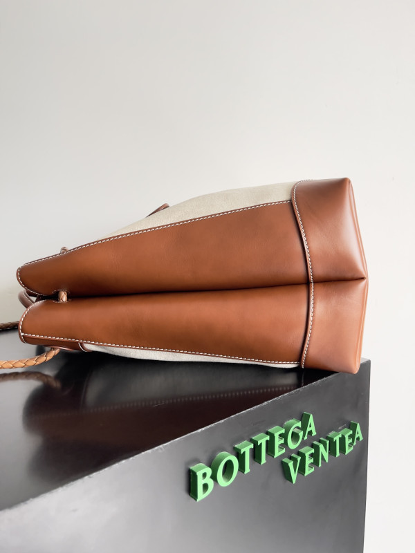 HOT SALE BOTTEGA VENETA LARGE Andiamo-40*48*20cm