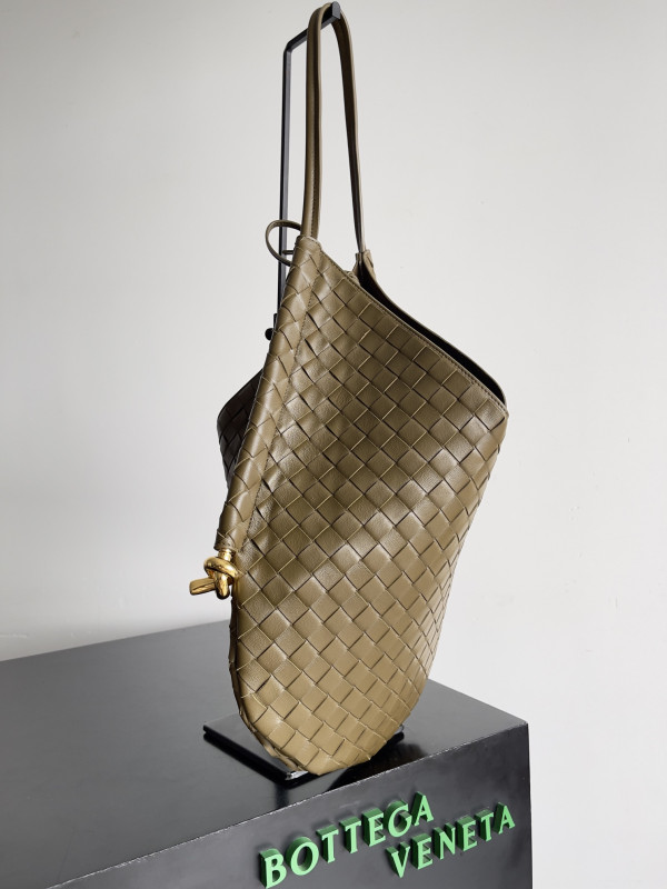 HOT SALE Bottega Veneta  Medium Solstice Shoulder Bag