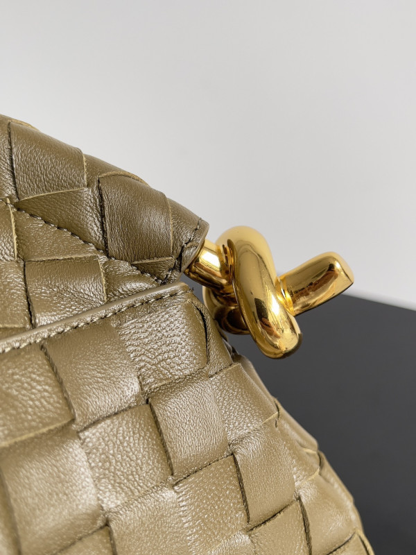 HOT SALE Bottega Veneta  Medium Solstice Shoulder Bag