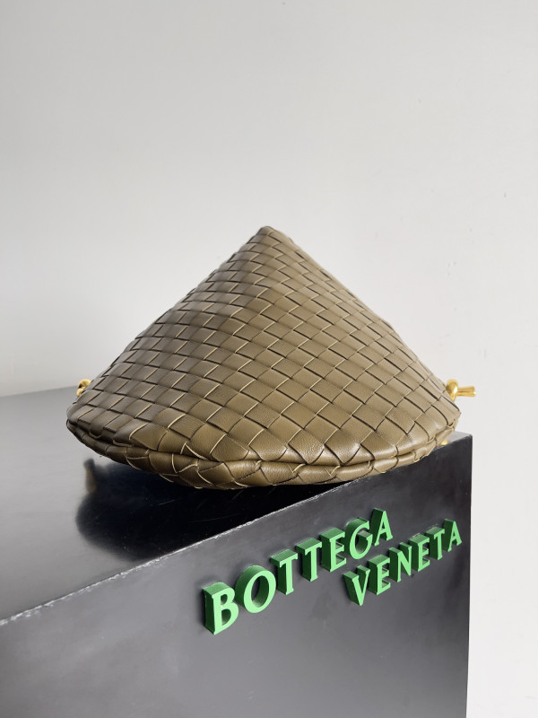 HOT SALE Bottega Veneta  Medium Solstice Shoulder Bag