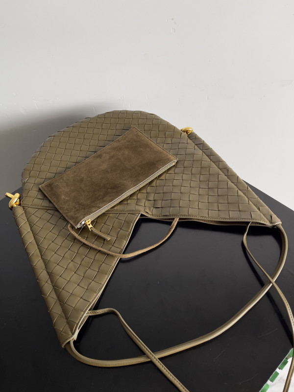 HOT SALE Bottega Veneta  Medium Solstice Shoulder Bag