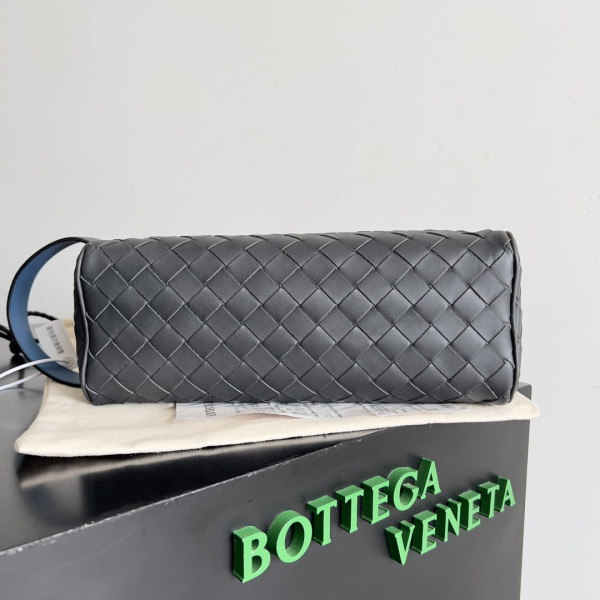 HOT SALE Bottega Veneta  Intrecciato Leather Wallet-On-Strap