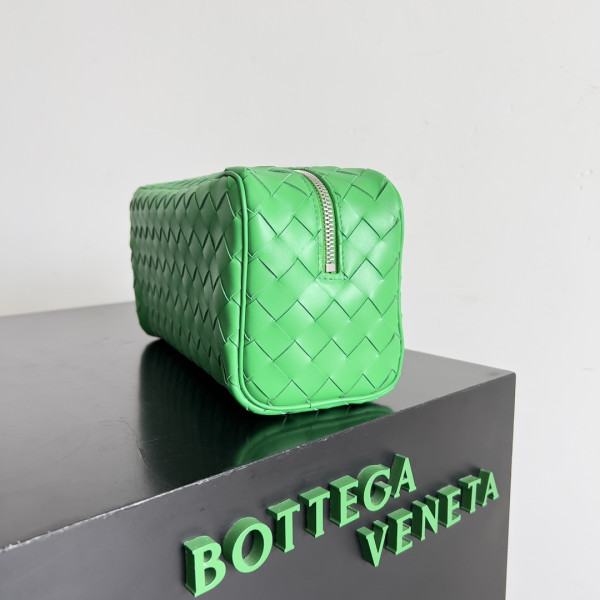 HOT SALE Bottega Veneta  Intrecciato Leather Wallet-On-Strap