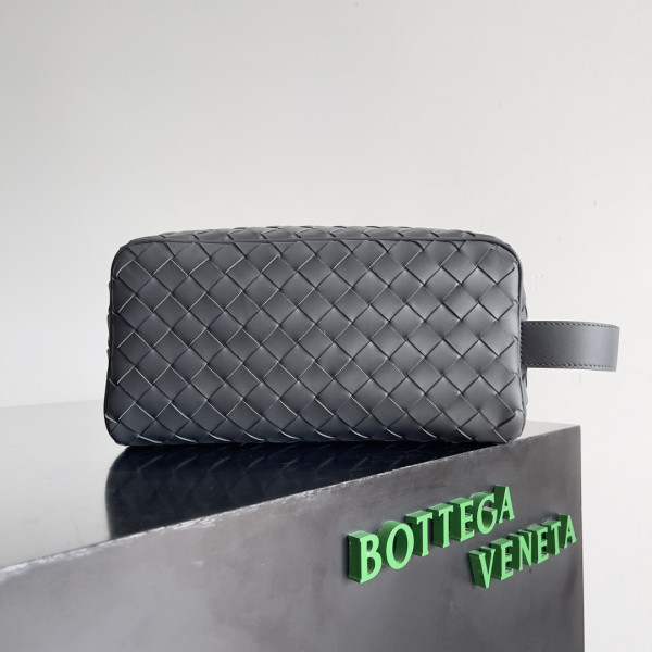 HOT SALE Bottega Veneta  Intrecciato Leather Wallet-On-Strap