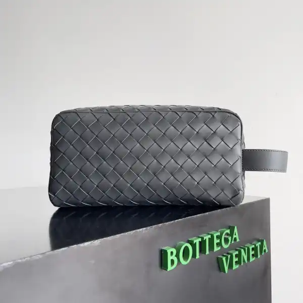 Frstbag ru Bottega Veneta  Intrecciato Leather Wallet-On-Strap