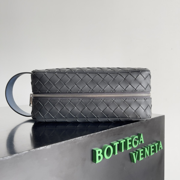 HOT SALE Bottega Veneta  Intrecciato Leather Wallet-On-Strap