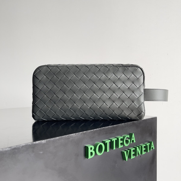 HOT SALE Bottega Veneta  Intrecciato Leather Wallet-On-Strap