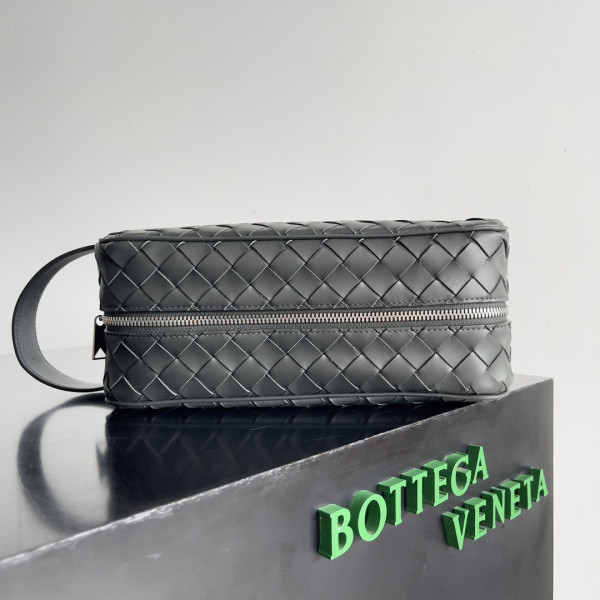 HOT SALE Bottega Veneta  Intrecciato Leather Wallet-On-Strap