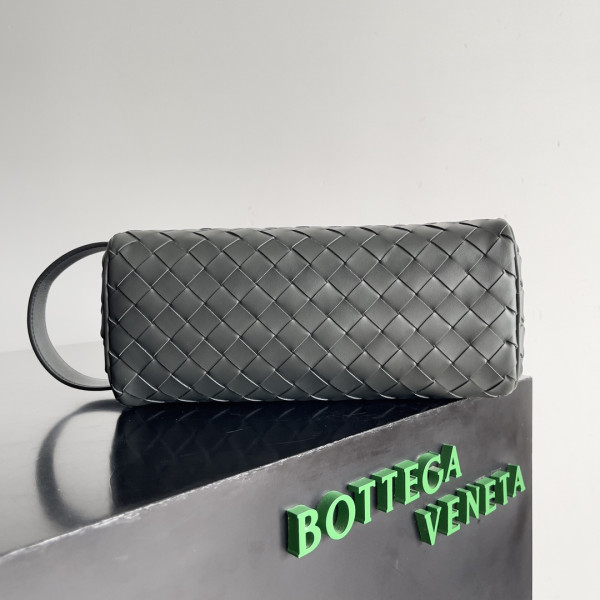 HOT SALE Bottega Veneta  Intrecciato Leather Wallet-On-Strap