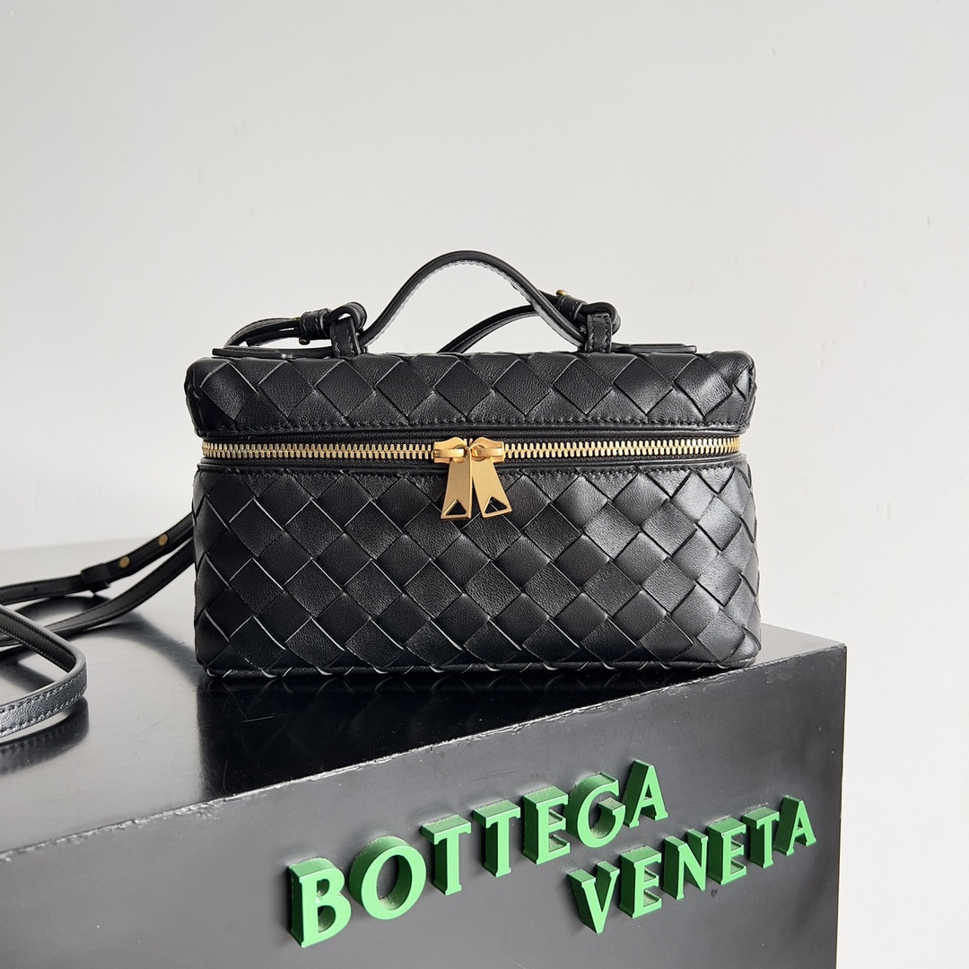 HOT SALE Bottega Veneta  Vanity Case Crossbody Bag