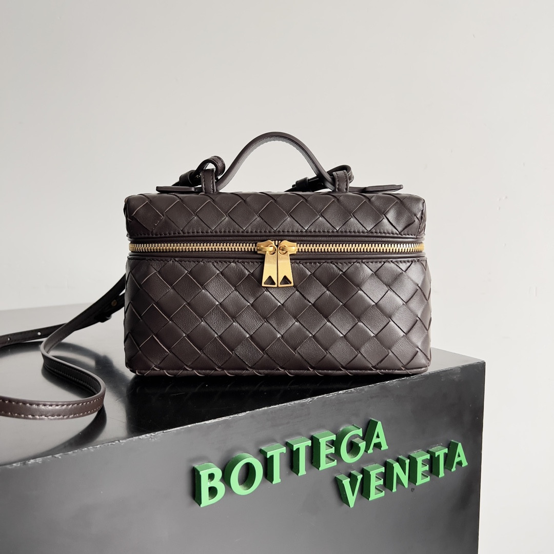 Bottega Veneta  Vanity Case Crossbody Bag