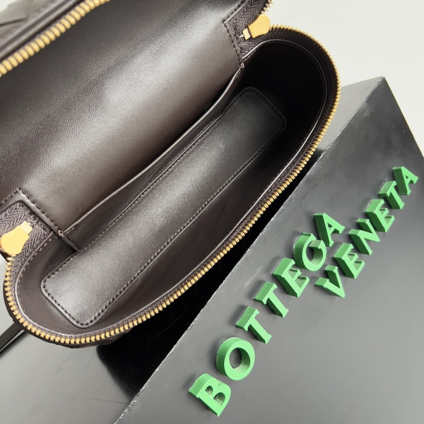 HOT SALE Bottega Veneta  Vanity Case Crossbody Bag