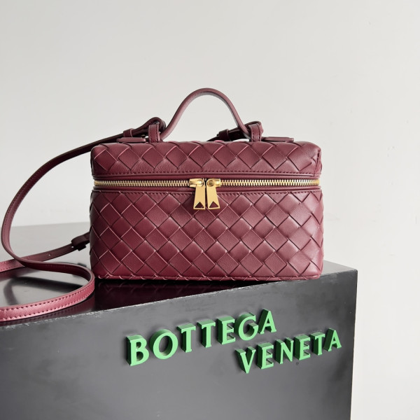 HOT SALE Bottega Veneta  Vanity Case Crossbody Bag