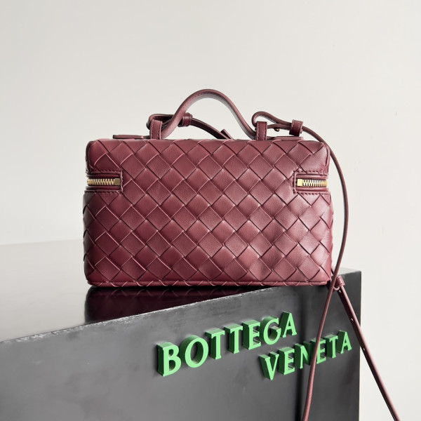 HOT SALE Bottega Veneta  Vanity Case Crossbody Bag