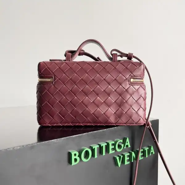 Bagsoffer yupoo Bottega Veneta  Vanity Case Crossbody Bag