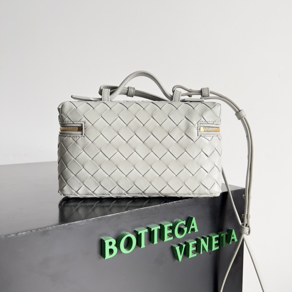 HOT SALE Bottega Veneta  Vanity Case Crossbody Bag