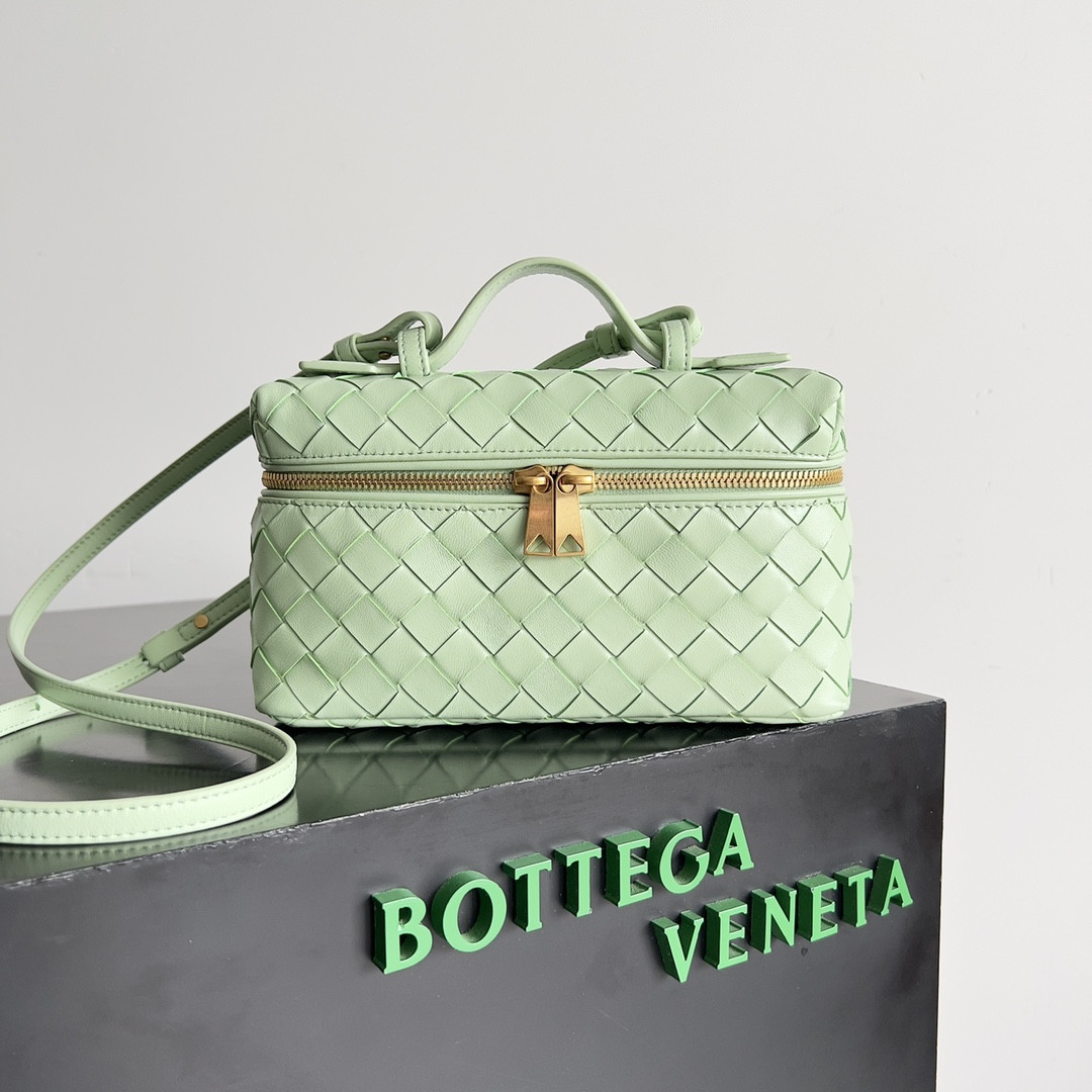 HOT SALE Bottega Veneta  Vanity Case Crossbody Bag