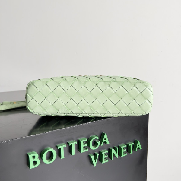 HOT SALE Bottega Veneta  Vanity Case Crossbody Bag