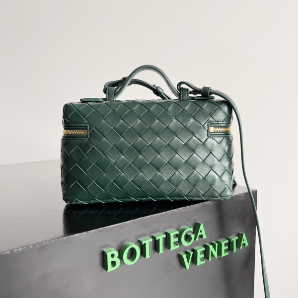 HOT SALE Bottega Veneta  Vanity Case Crossbody Bag