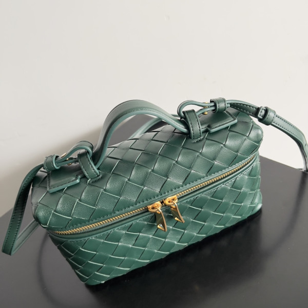 HOT SALE Bottega Veneta  Vanity Case Crossbody Bag