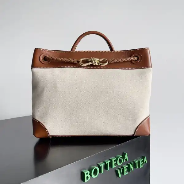 BOTTEGA VENETA MEDIUM ANDIAMO