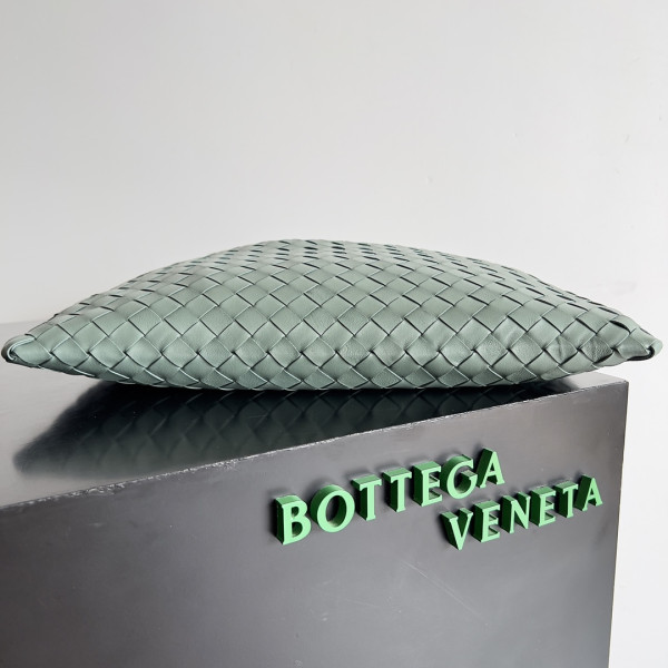 HOT SALE BOTTEGA VENETA medium Hop