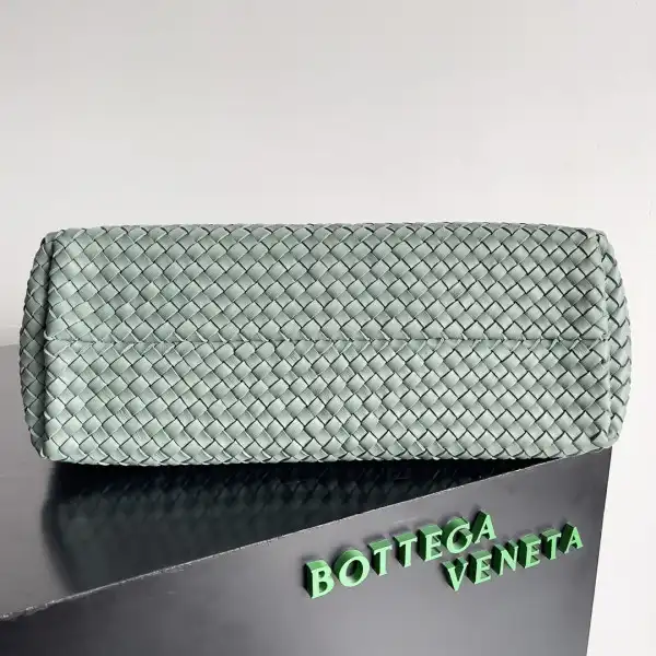 First bag ru Bottega Veneta  large Cabat-51*18*28cm