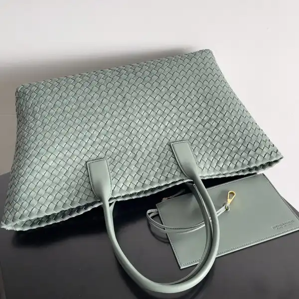 First bag ru Bottega Veneta  large Cabat-51*18*28cm